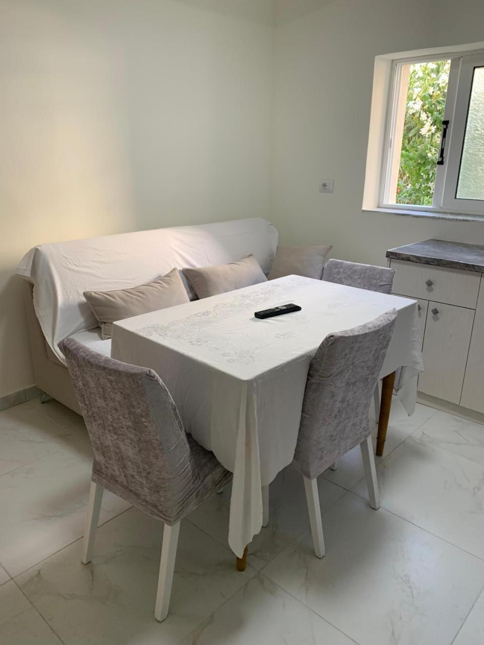 Angjelo Apartments Saranda Szoba fotó